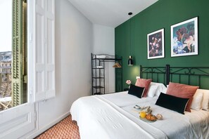 2 chambres, fer et planche à repasser, Wi-Fi, draps fournis