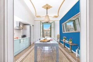 Dining - Luxury and design in Rambla Catalunya (Barcelona)