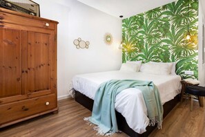 2 slaapkamers, een strijkplank/strijkijzer, wifi, beddengoed