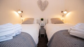 3 bedrooms, free WiFi, bed sheets - Carmarthen Bay View (Saundersfoot)