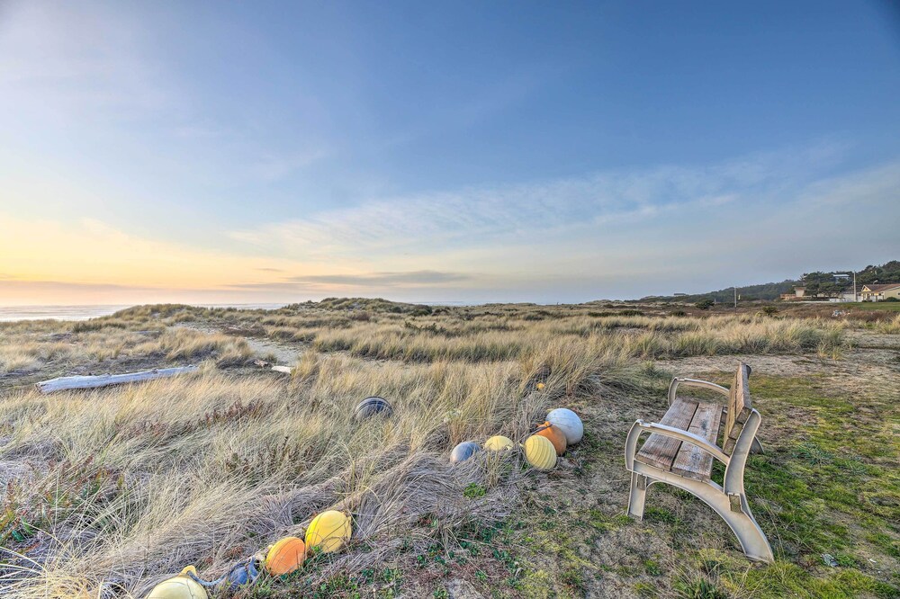 Sanderling Sea Cottages, Unit 2: Walk to Coast!