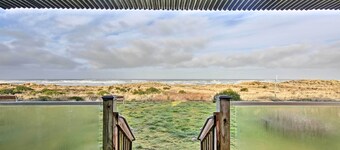 Sanderling Sea Cottages, Unit 9 with Ocean Views!