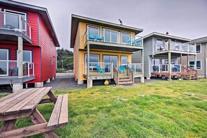 Exterior - Sanderling Sea Cottages, Unit 9 with Ocean Views! (Waldport)