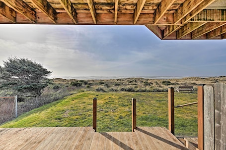 Property grounds. Sanderling Sea Cottages, Unit 14