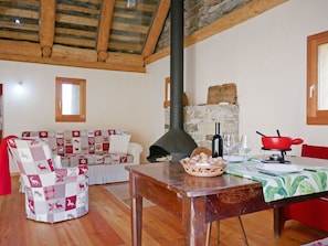 TV, caminetto