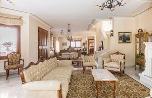 Lyxvilla | Vardagsrum | Platt-tv