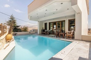 Outdoor pool, pool loungers