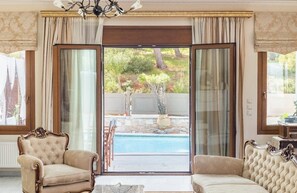 Luxury Villa | Living area