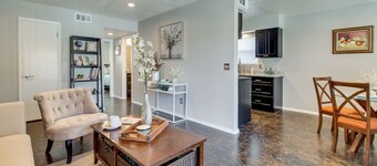 [SU 922 - 4] Graciela's Campus-close 2 bedroom luxury, Apartment near to Downtown Norman