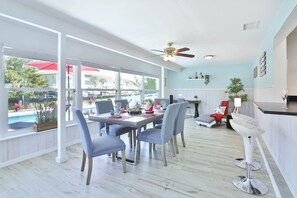Dining - St. Lucia - 2 Bedroom/2 Bathroom, Heated Pool, 40 ft. Boat Dock with Water Views (Bradenton)