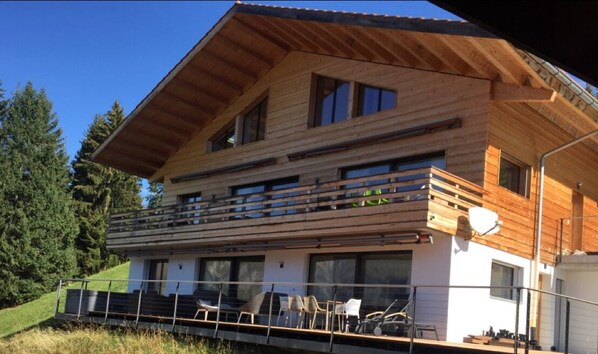 Front of property - Ferienlenk Mountain Village (Lenk)