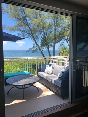 Property grounds - Beachfront Longboat Key Condo • 3BR • Pool, Tennis & Private Beach Access (Longboat Key)