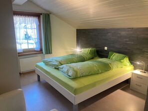 3 slaapkamers, reisbedje, gratis wifi