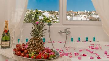 Deluxe Studio Suite, Hot Tub (suite 2) | Bilik Mandi | Tab mandi dan pancuran berasingan, tab mandi berpancutan