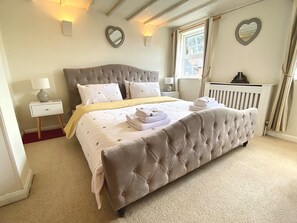 3 bedrooms, iron/ironing board, travel cot, WiFi