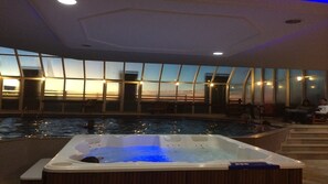 Piscine couverte, piscine chauffée