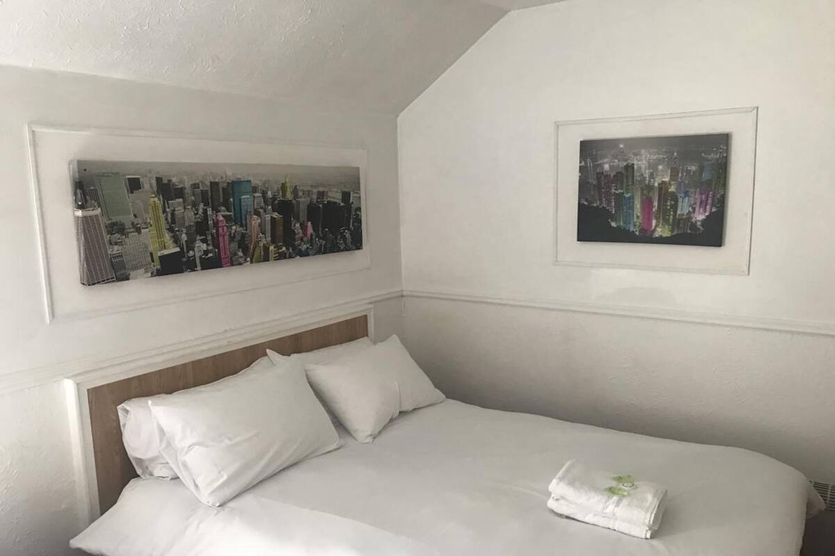 Iron/ironing board (on request), bed sheets
