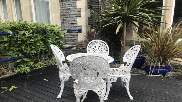 Garden - Maggie Jones Guest House (Cardiff)