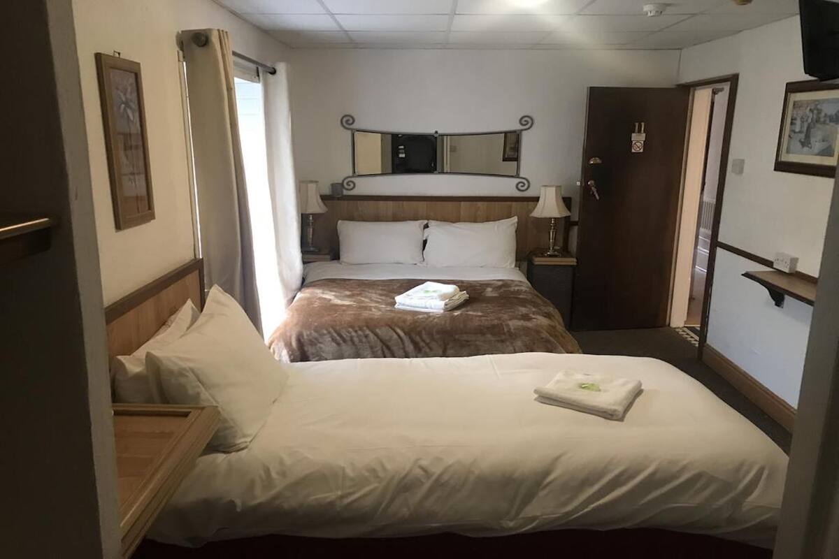 Iron/ironing board (on request), bed sheets