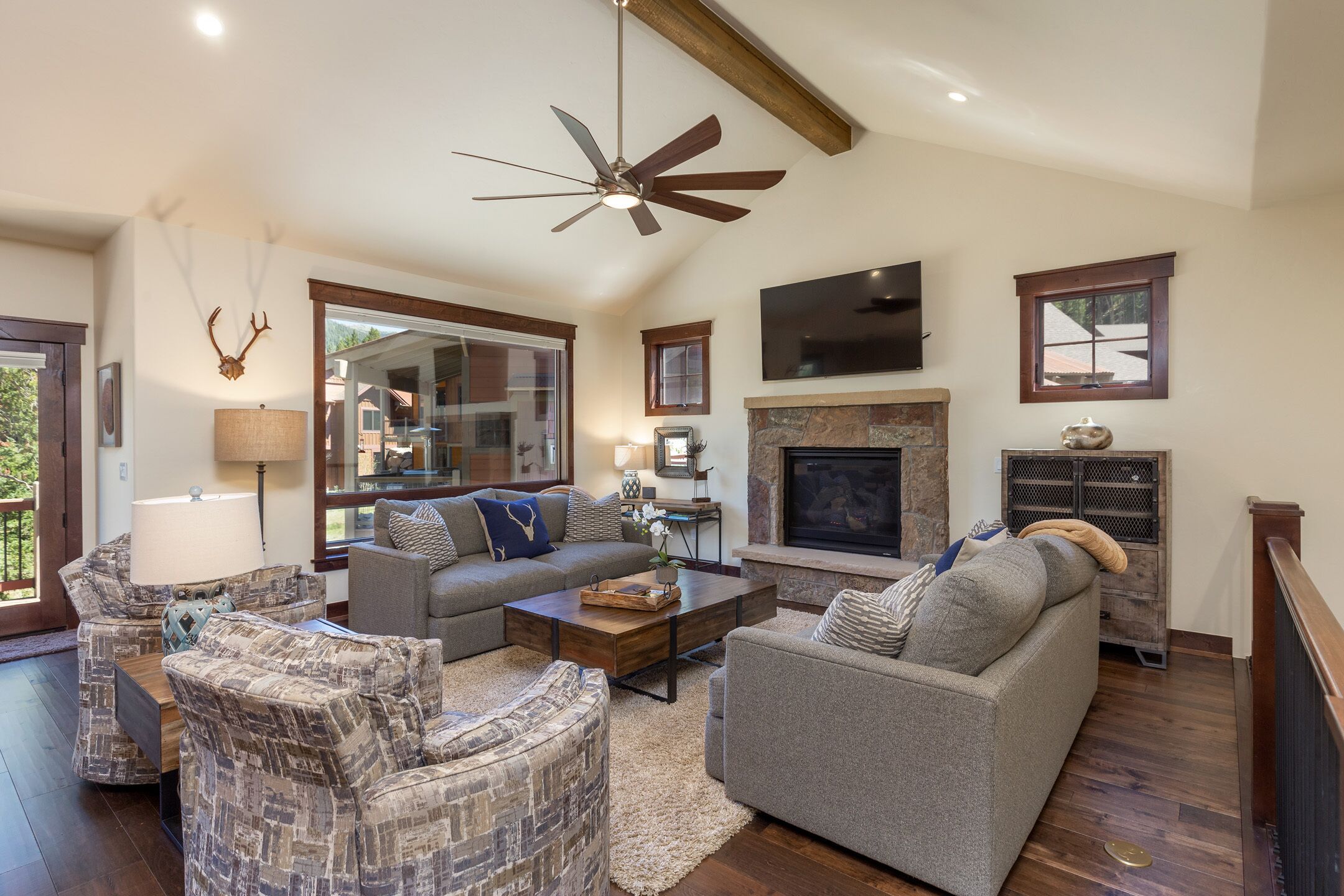 New Construction Luxury Townhome, Near Keystone Village