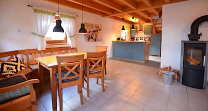 Freistehendes Ferienhaus mit Kamin, Balkon und Garten im Feriendorf Via Claudia