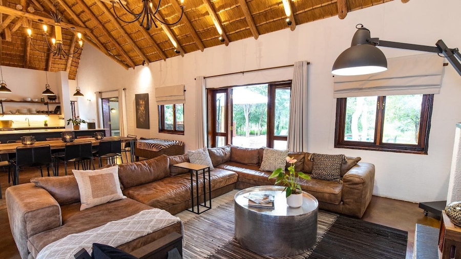 Kingly Bush Villa