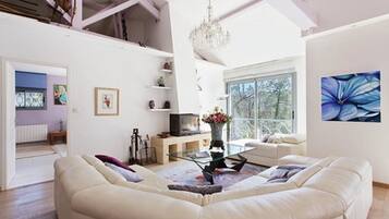 Smart TV, fireplace, video games, foosball