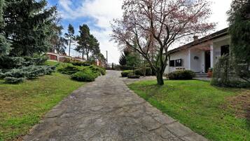 Enceinte de lâhĂ©bergement