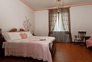 3 bedrooms - Villa Carla - Varese lakes area! (Varese/Sumirago)