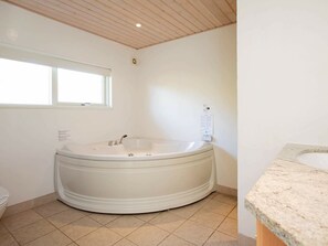 Bathroom - Tranquil Holiday Home in Gedser With Sauna (Gedser)