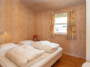 3 Schlafzimmer, Babybetten