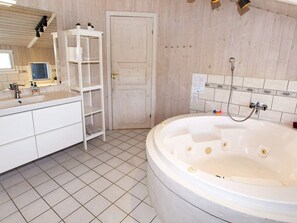 House | Spa treatment