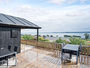 House | Outdoor dining - Cozy Holiday Home in Aabenraa near Sea (Aabenraa)