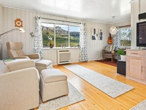House | Living area - Holiday Home in Inndyr (Gildeskal)
