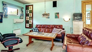 House | Living area - 6 Person Holiday Home in Oksbol (Oksbol)