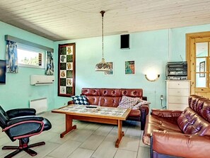 Living area - 6 Person Holiday Home in Oksbol (Oksbol)