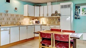 House | Private kitchen - 6 Person Holiday Home in Oksbol (Oksbol)