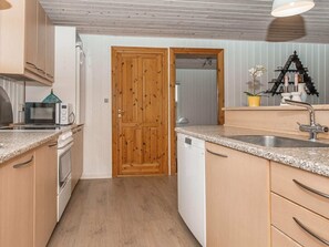House | Interior - Vibrant Holiday Home in Juelsminde near Sea (Horsens)