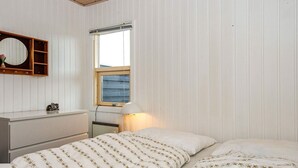 House | Interior - Vibrant Holiday Home in Juelsminde near Sea (Horsens)