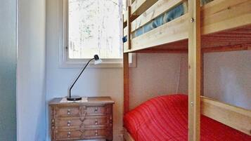 2 bedrooms, individually furnished