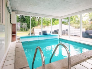 House | Pool
