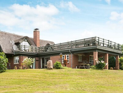 Cozy Holiday Home in Ebeltoft With Private Whirlpool