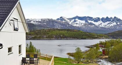 5 Person Holiday Home in Sandhornøy