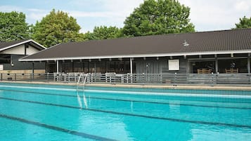 House | Kolam renang | Kolam renang terbuka