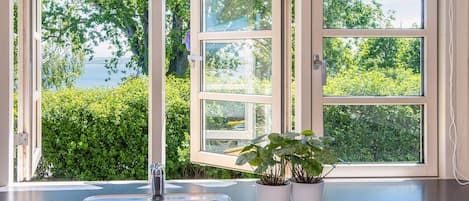 House | Water view