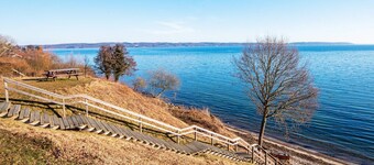 Modern Retreat by Water - By Traum Ferienwohnungen