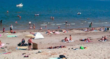 Modern Retreat by Water - By Traum Ferienwohnungen