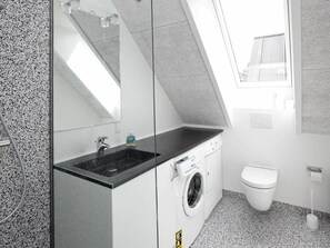 Bathroom - Modern Holiday Home in Rømø Near Sea (Romo)