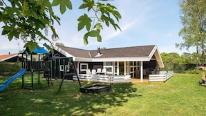 Unclassified image, 5 of 33, button - Modern Holiday Home in Glesborg with Hot Tub & Sauna (Glesborg)