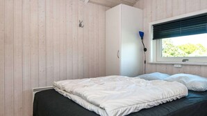 Unclassified image, 4 of 33, button - Modern Holiday Home in Glesborg with Hot Tub & Sauna (Glesborg)